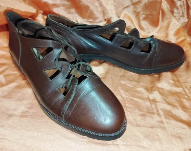 "MISS MONA" kožne cipele sandale br. 40