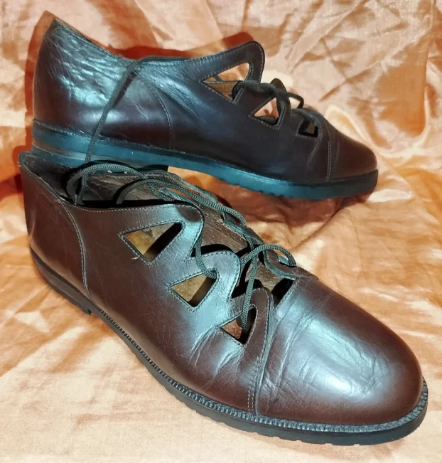 "MISS MONA" kožne cipele sandale br. 40