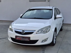 Opel Astra J