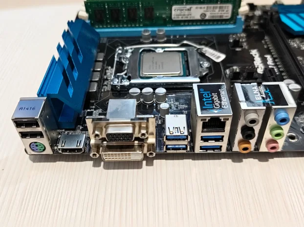 ASRock H97 Pro4 + I7-4790 + 32GB DDR3 odlicna polukon