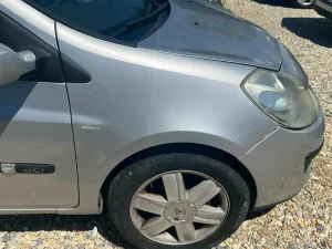 Krilo desno sivo za Renault Clio III (2005-2014)