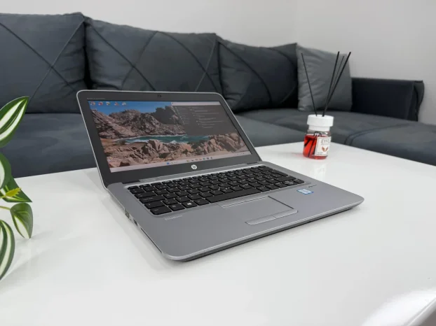 HP EliteBook 820 G3 - i5 6300U/ 12GB/ SSD/ FHD IPS  #00025