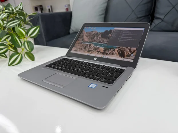 HP EliteBook 820 G3 - i5 6300U/ 12GB/ SSD/ FHD IPS  #00025