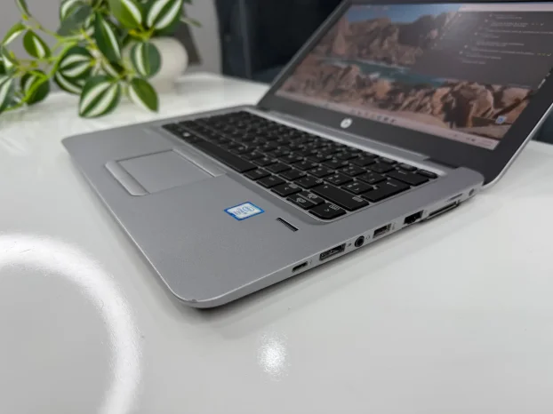HP EliteBook 820 G3 - i5 6300U/ 12GB/ SSD/ FHD IPS  #00025