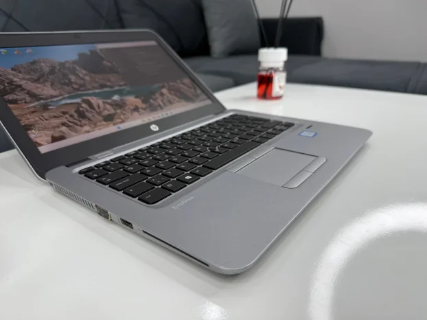 HP EliteBook 820 G3 - i5 6300U/ 12GB/ SSD/ FHD IPS  #00025