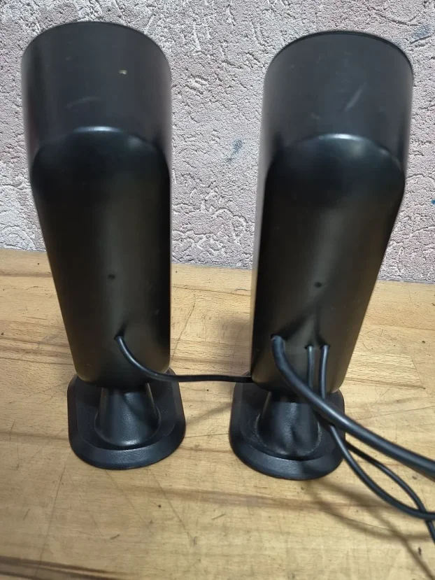 Logitech X230 2.1 zvučnici x-230