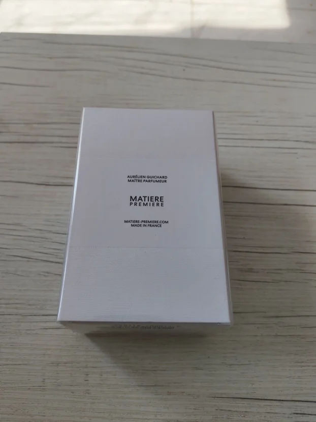 Crystal Saffron Matiere Premiere dekanti