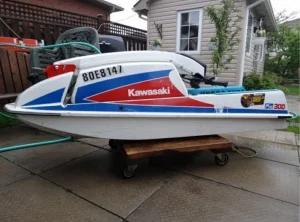 Kawasaki js kompletan skuter u delovima