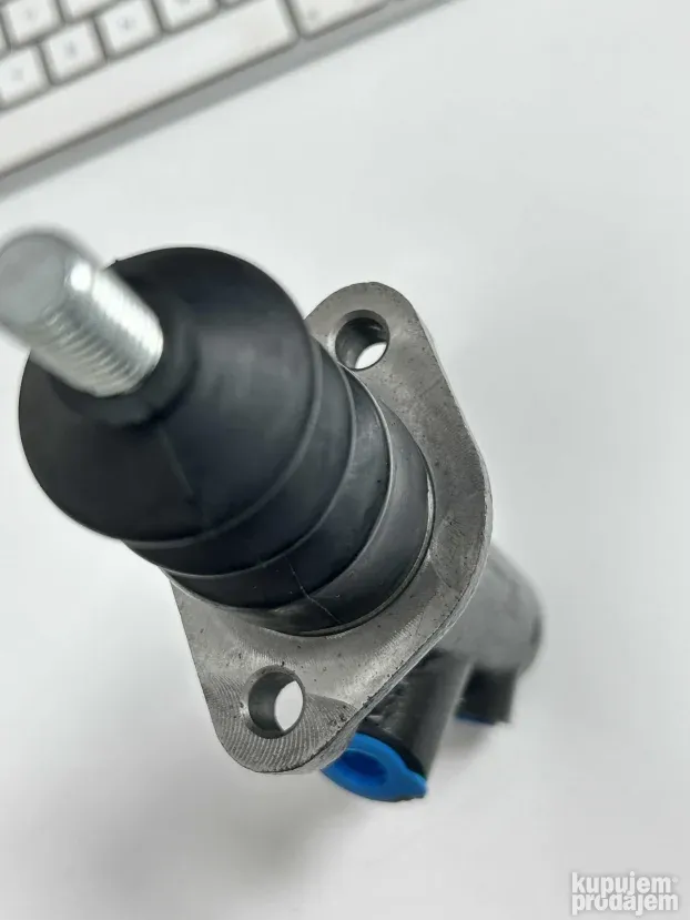 Cilindar kvačila MF traktora