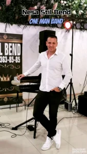 Klavijaturista / Pevac ONE MAN BAND  Nesa Stil Bend