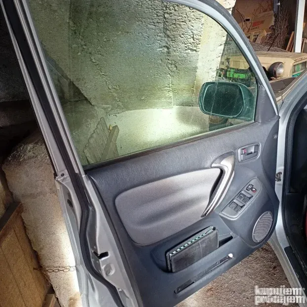 2004 Toyota RAV4 D4D