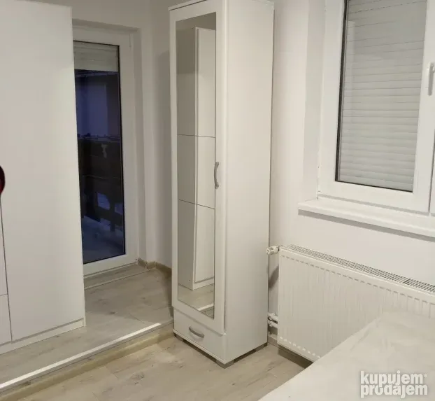 Trosoban stan na Telepu 63m2