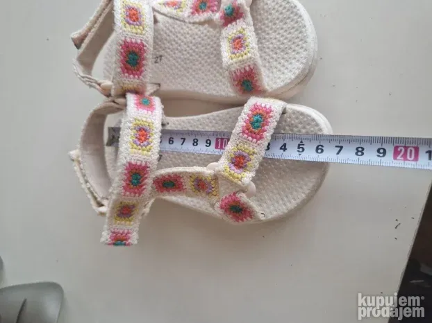 Zara sandale br 27