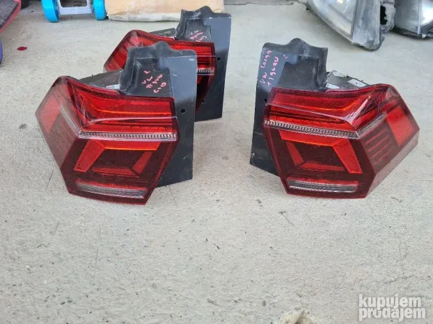 Vw Tiguan levi i desni stop led od 2020