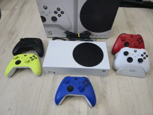 Microsoft XBOX Series S 512gb sa Džojstikom, kutijom - FULL