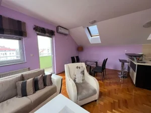 Trosoban stan, Bulevar Oslobođenja, 72m2