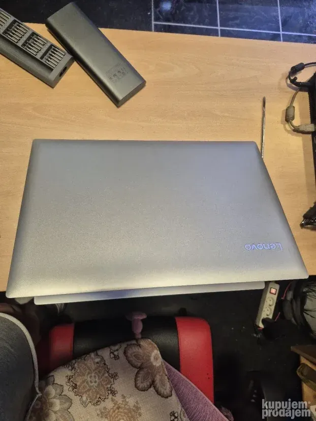 Lenovo IdeaPad 17/i7 7500/12gb/256ssd/1tb hdd/940MX/17inc