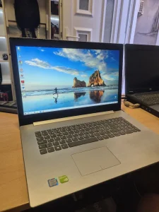 Lenovo IdeaPad 17/i7 7500/12gb/256ssd/1tb hdd/940MX/17inc