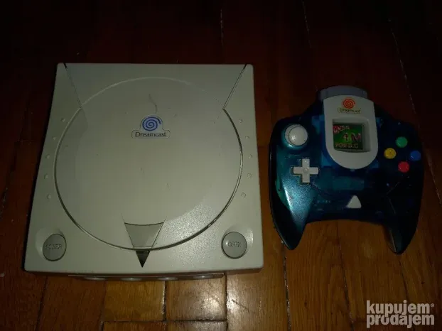 Sega Dreamcast konzola i dzojstik
