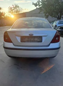 Ford Mondeo zadnji branik limuzina