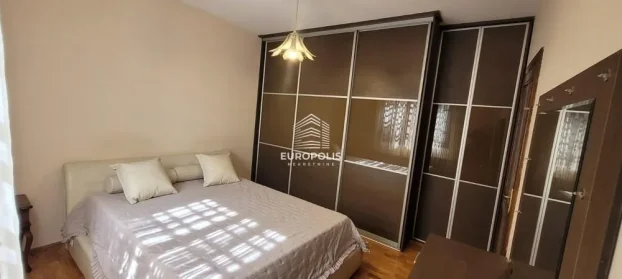 Diane Budisavljević, Dedinje, 5+ petosobna, 300 m²