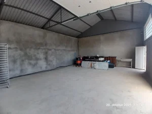 Pećinci, Deč, 600 m2 + 30 ari