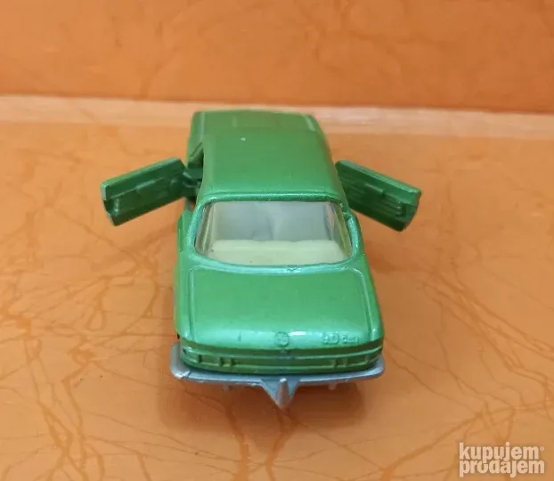 Majorette BMW 3.0 CSI Racer N°235 échelle 1/60, Rouge, Ancien