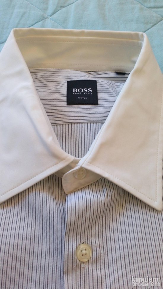 Nova muska kosulja (L) Hugo Boss - samo jos jedna u ponudi