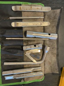 Originalni BMW set alata za motocikle iz 70ih godina