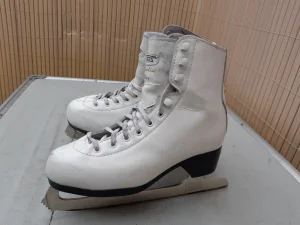 ROCES klizajke za umetnicko klizanje Br 34