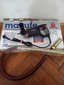 Vibrator za beton MAKUTE
