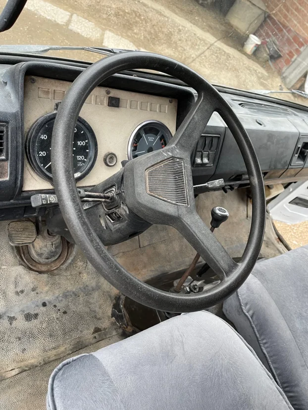 Kamion zastava 80.10