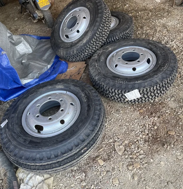 Kamion zastava 80.10