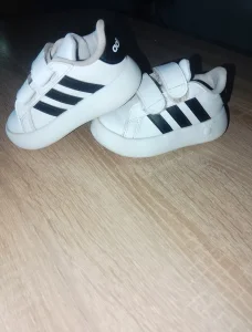 Dečije patike br 21