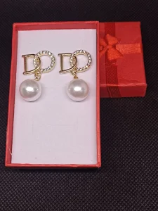 Mindjuse-Stil Dior