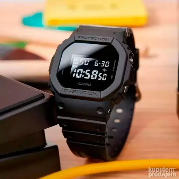 CASIO G-shock DW-5600UBB-1