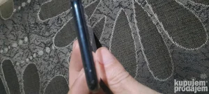 Iphone SE2 zakljucan icloud