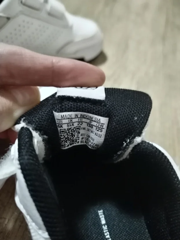 Adidas patike br. 22, duzina gazista 14,5cm