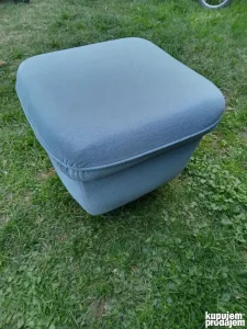 Simpo tabure na tockice sa kutijom za stvari ocuvan prevoz