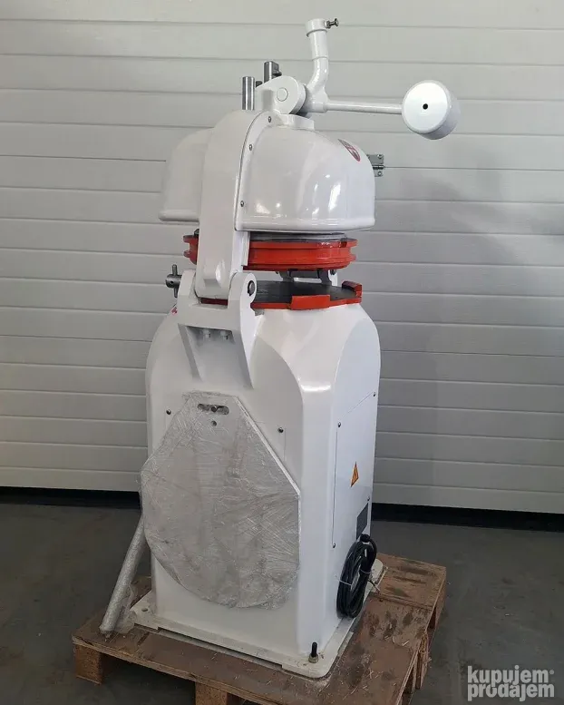 Poluautomatska delilica za testo 16 podela - Ital Form