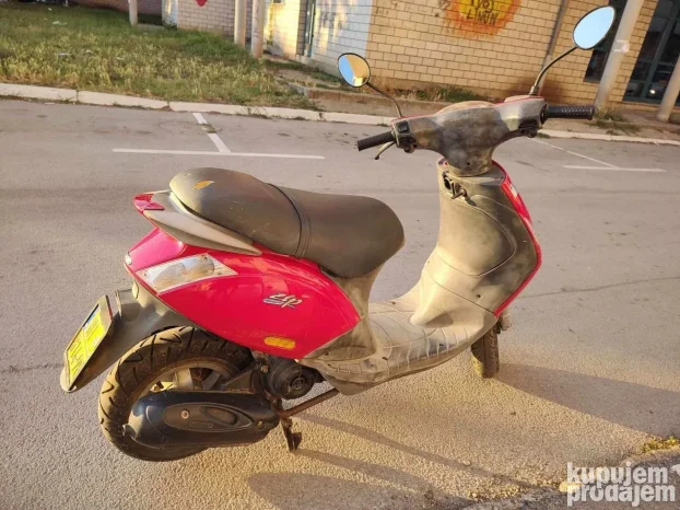 Piaggio Zip 50 4t