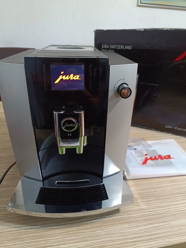 Jura E6