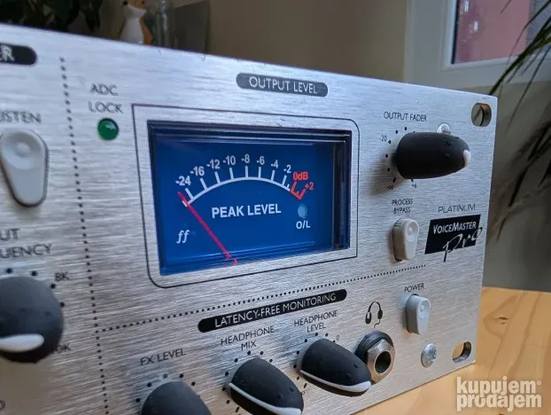 Focusrite Platinum VoiceMaster Pro Microphone Preamp - KupujemProdajem