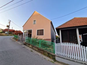 Cede Djurdjevica , Svilajnac, Vrlane, petosobna +, 290 m²