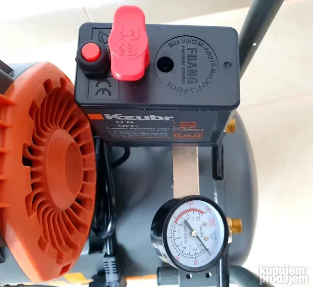 Kompresor bešumni KZUBR 30 litara - 2 GODINE GARANCIJE - KupujemProdajem