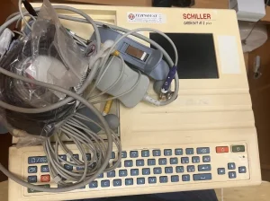 EKG Schiller Cardiovit AT-2 plus
