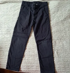 Pantalone teget za decaka 8-9 god