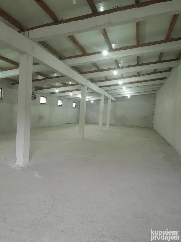 Izdajem magacinsko-poslovni prostor 280m2