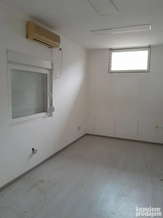 Izdajem magacinsko-poslovni prostor 280m2