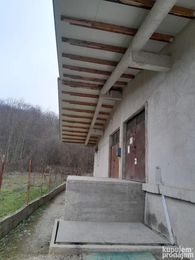 Izdajem magacinsko-poslovni prostor 280m2